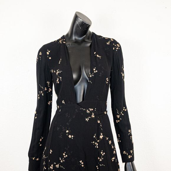 Reformation Porter Wrap Dress in Wildflower Black size XS - Picture 9 of 9